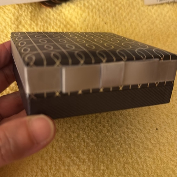 Swarovski Crystals Fine Silver Plated Studs Set - Picture 7 of 9